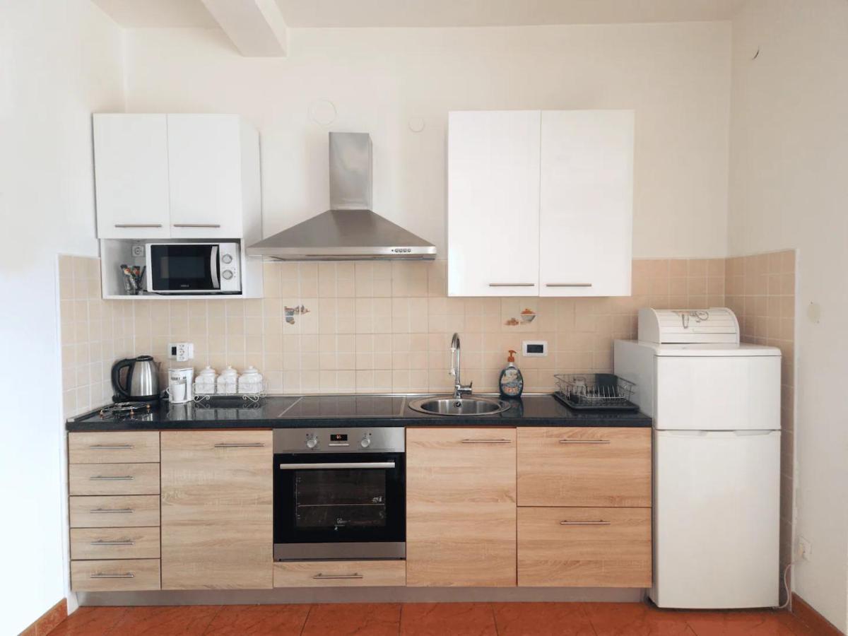 Apartments In Rijeka, Free Parking And Large Terrace, 15Min Drive From The Beach المظهر الخارجي الصورة